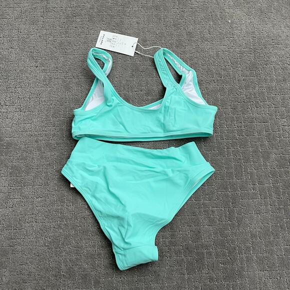 Halara Small Bikini Swimsuit Set - Picture 2 of 3